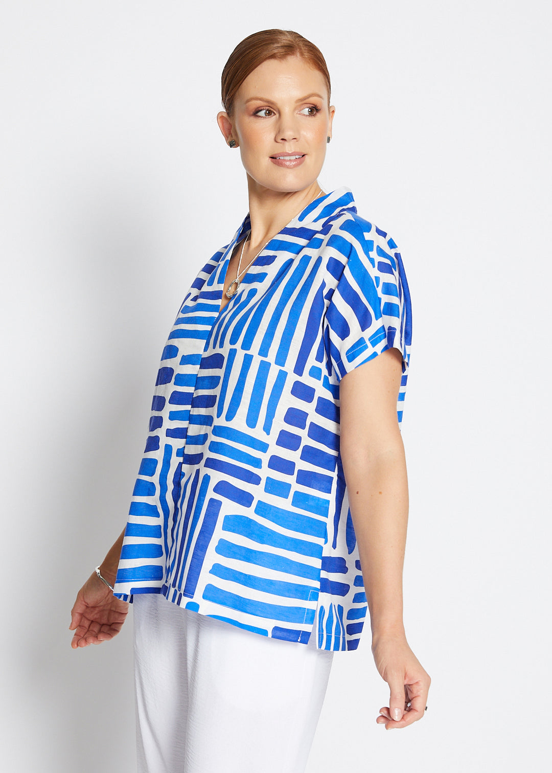 Lottie linen top in Gazebo blue