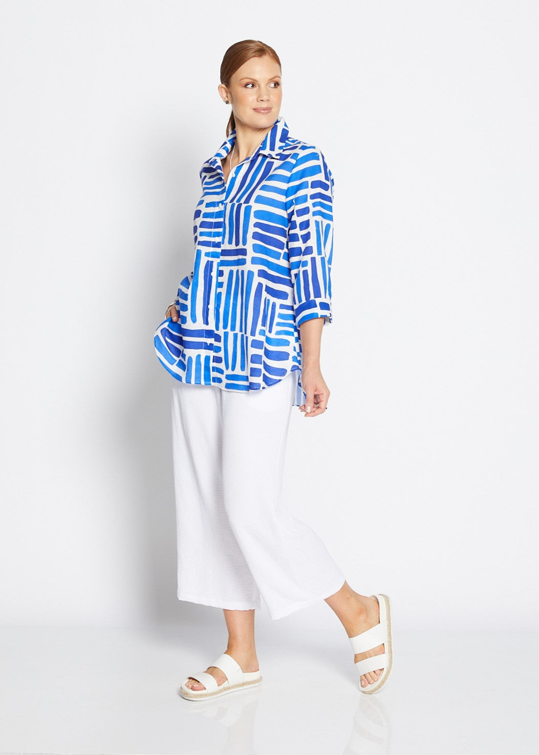 Regis linen shirt in Gazebo blue