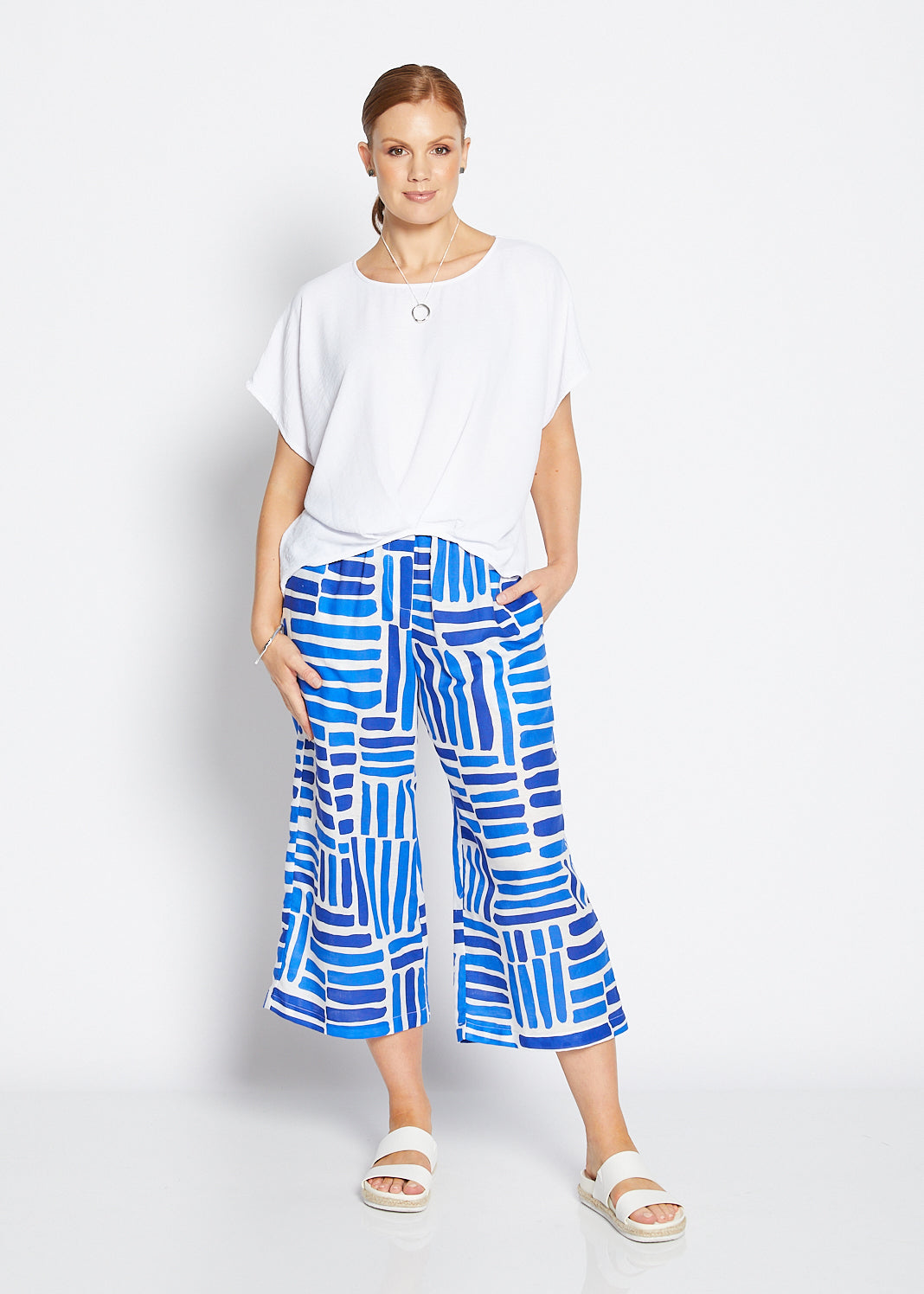 Zion linen crop pant in Gazebo blue