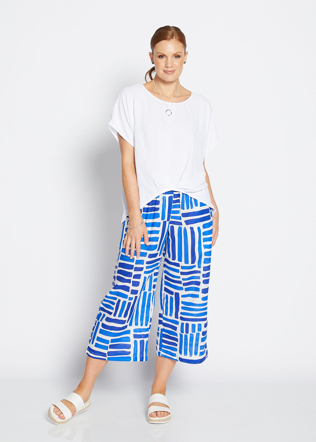 Zion linen crop pant in Gazebo blue