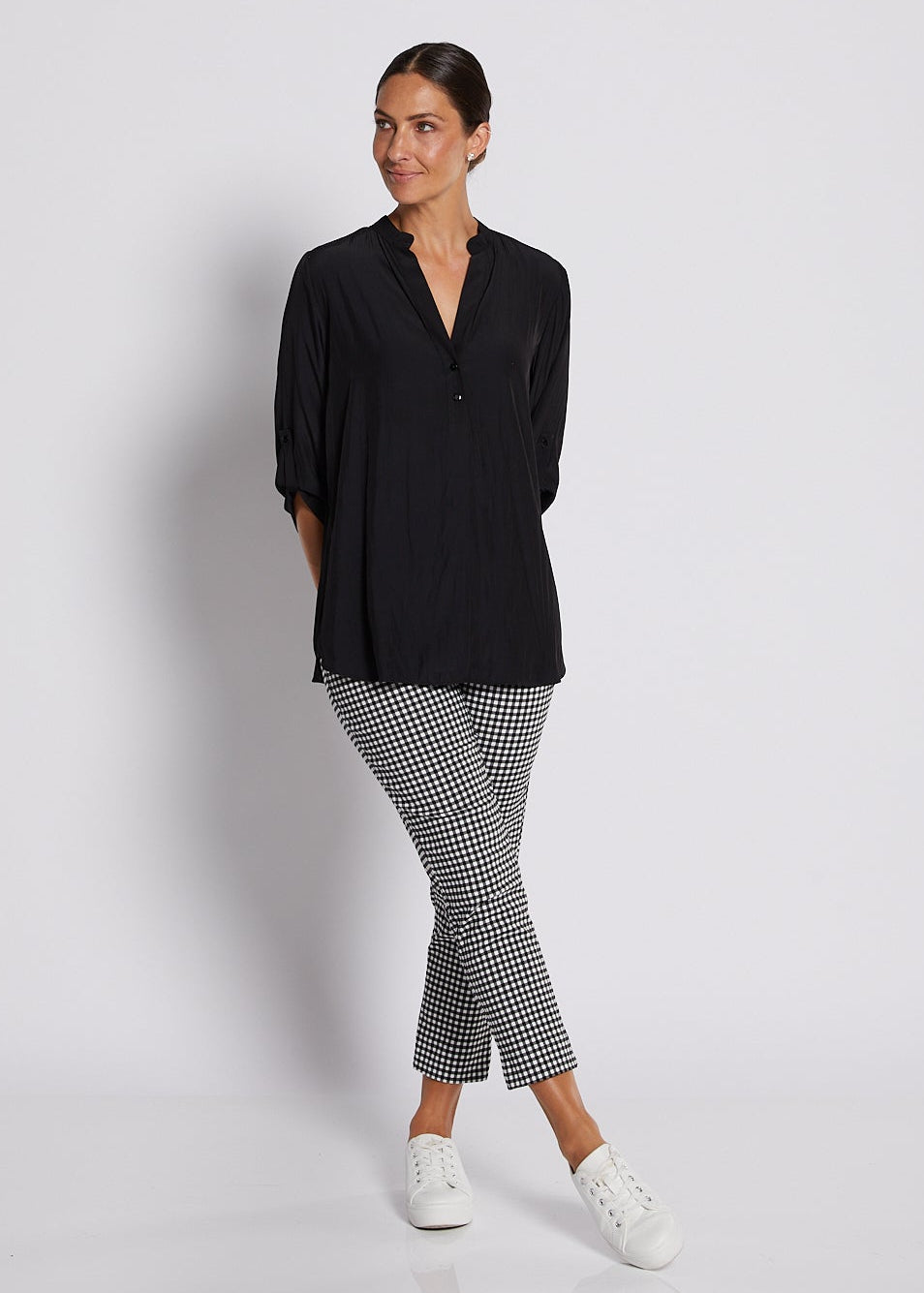 Easy Gingham Bengaline super stretch 7/8 fitted pant in black