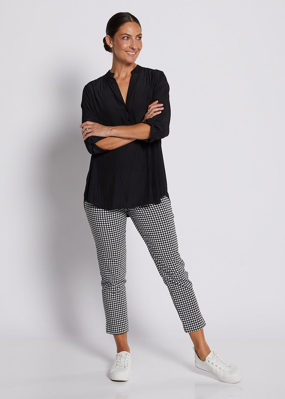 Easy Gingham Bengaline super stretch 7/8 fitted pant in black