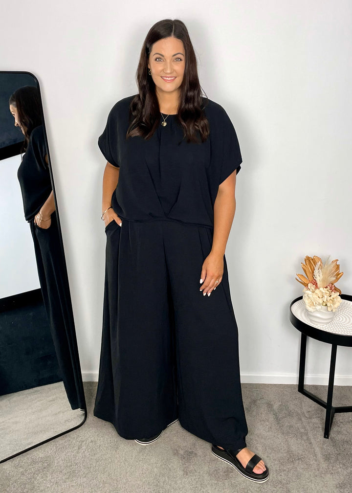 Origami Resort crepe top in black