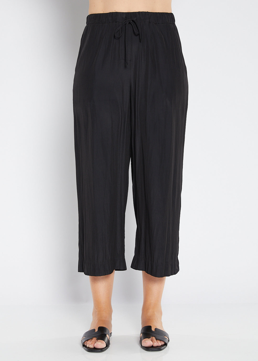 Barbe Lustre drawstring pant in black