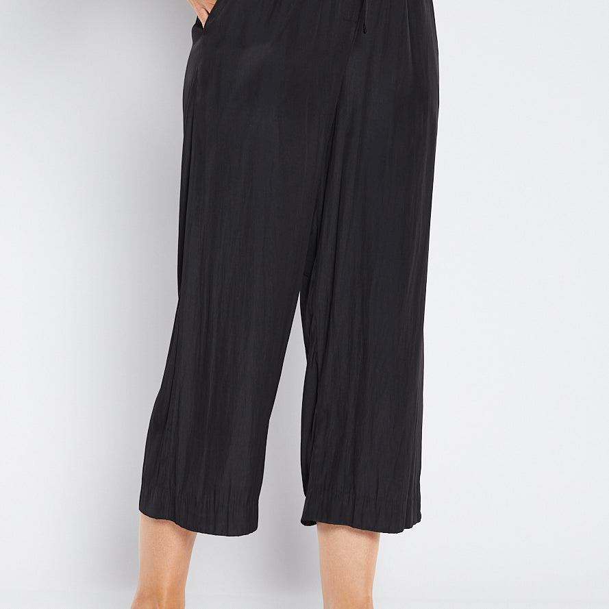 Barbe Lustre technical cropped drawstring pant in black