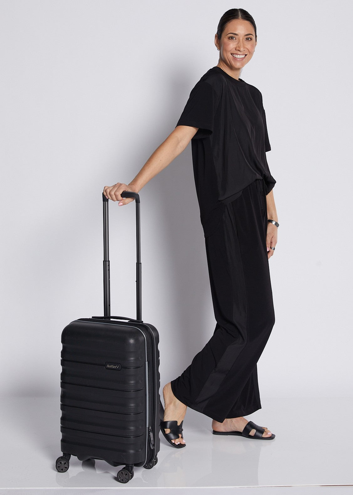 Jersey and Silky Spliced Relaxed Pant with Pockets in Black