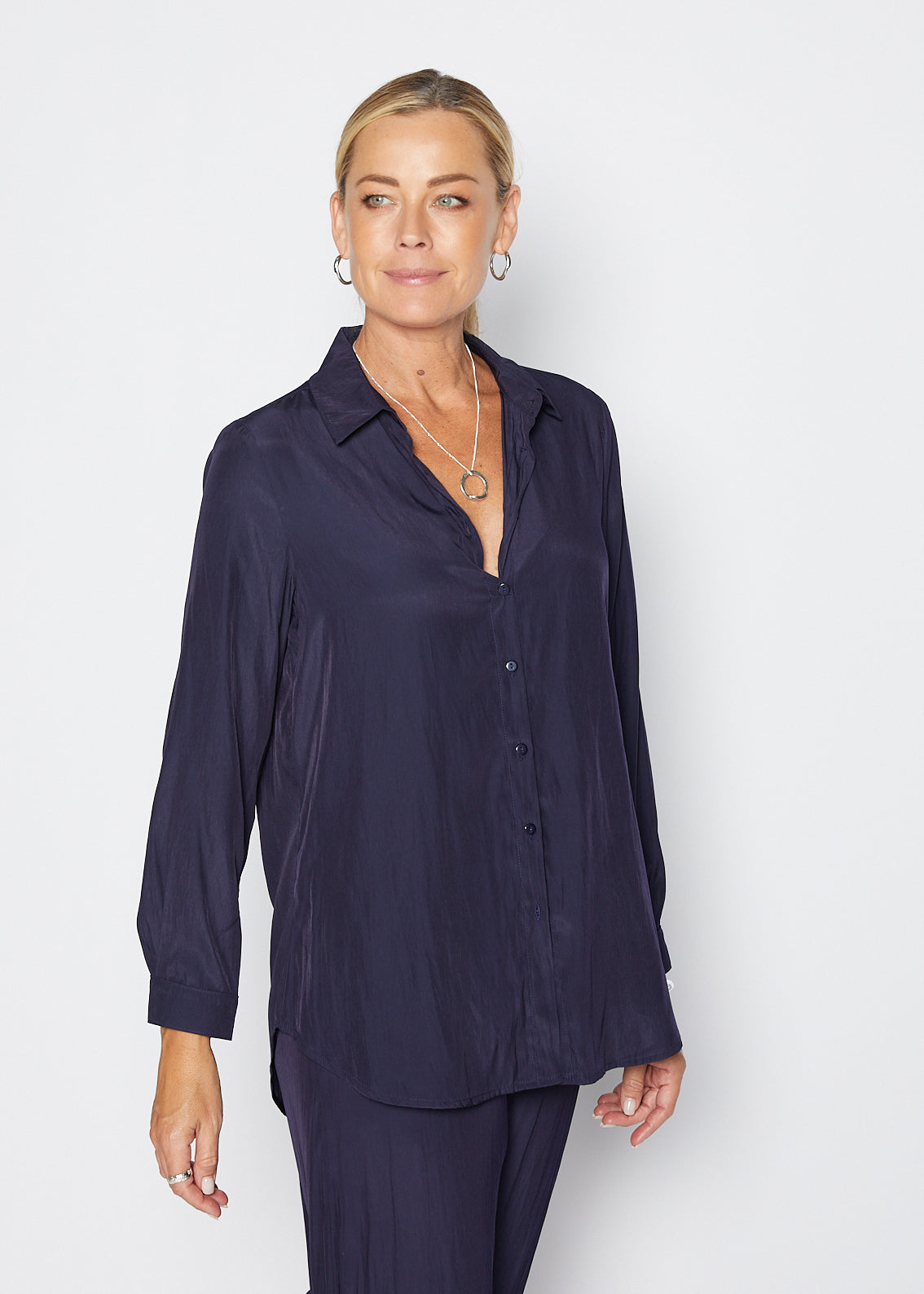 Greville Lustre technical shirt in navy