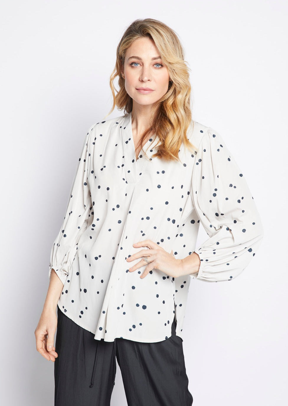 Honey V billow blouse in spot print
