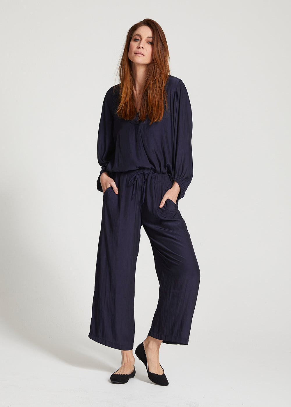 Barbe Lustre technical cropped drawstring pant in navy
