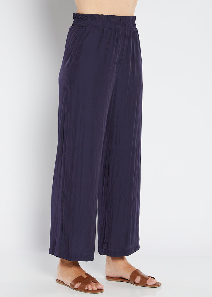 Violin Lustre technical wide leg pants in Navy