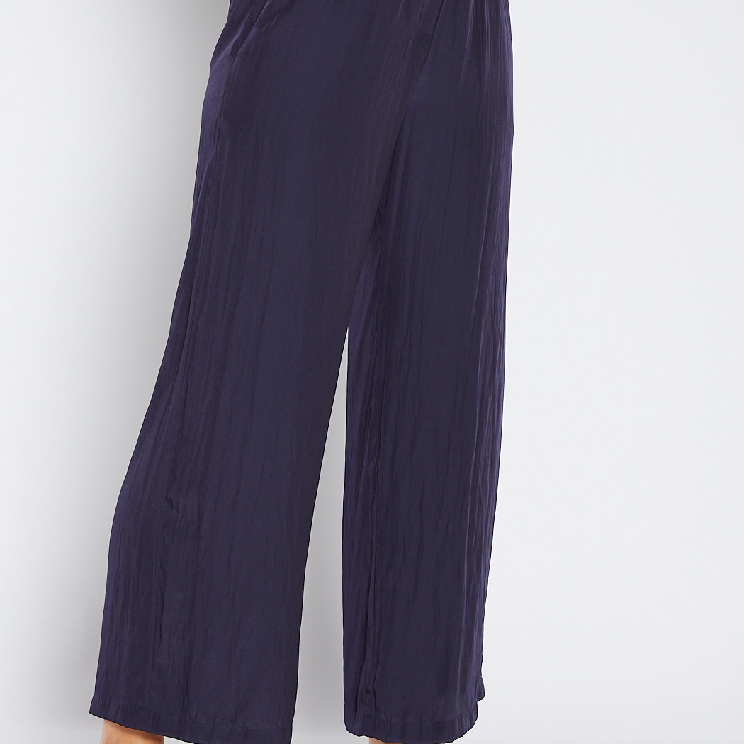 Violin Lustre technical wide leg pants in navy