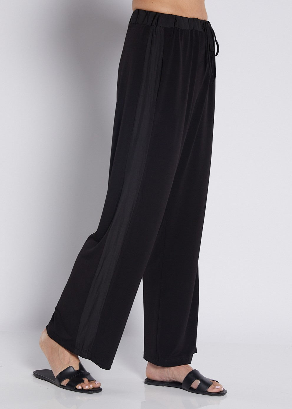 Jersey and Silky Spliced Relaxed Pant with Pockets in Black