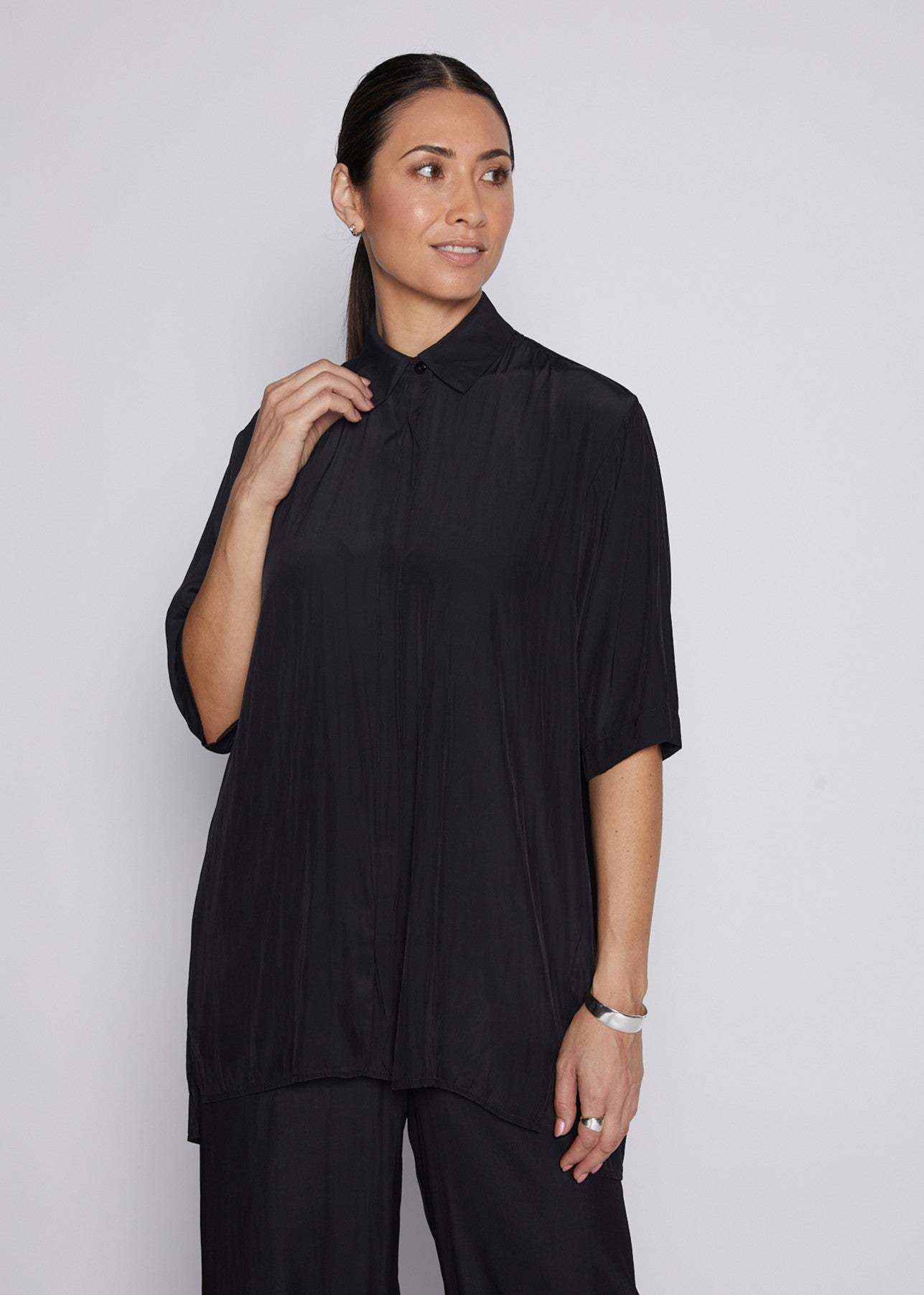 Falvey Lustre short sleeve shirt in black