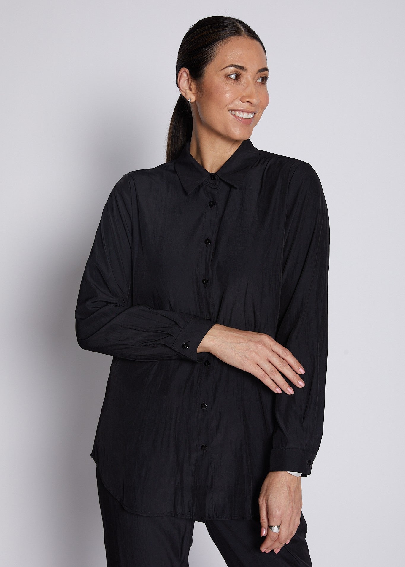 Greville Lustre technical shirt in black