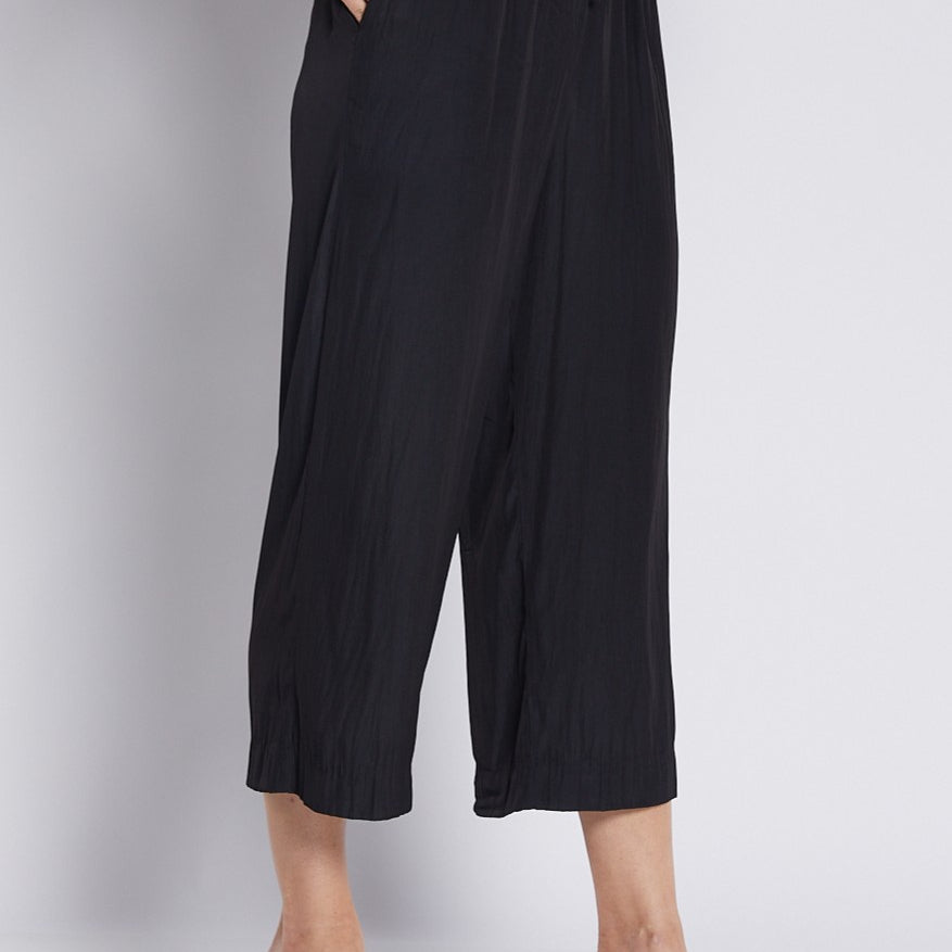 Silky Technical Cropped Drawstring Pant in Black