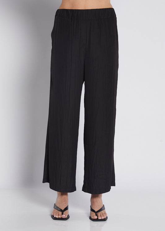 Violin Lustre technical wide leg pants in black