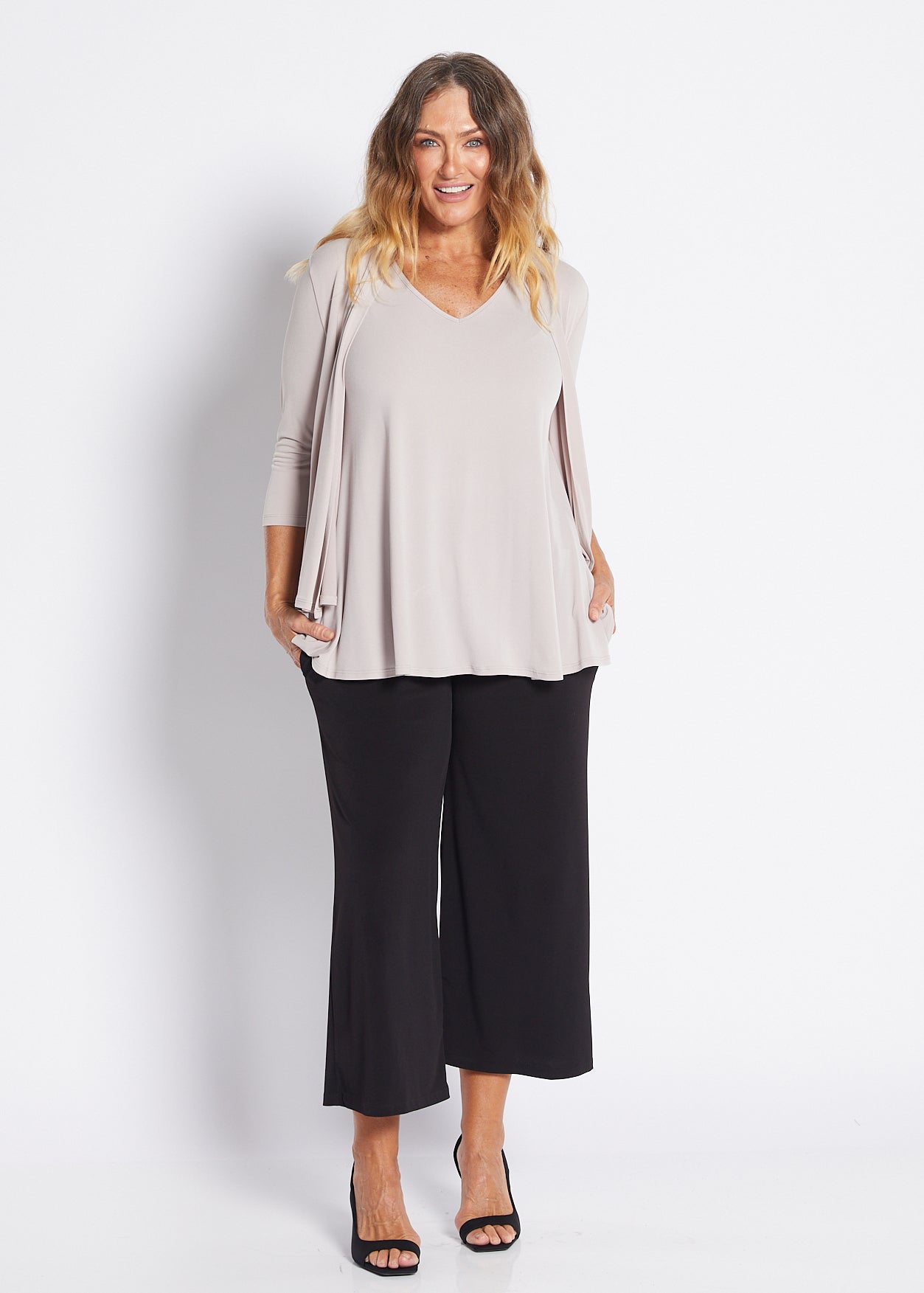 Sista Foundation slinky jersey swing jacket in champagne