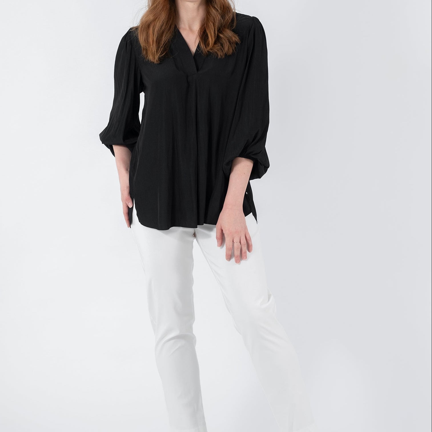 Narrow Miracle Bengaline Women's full-length slim-cut pants in white.