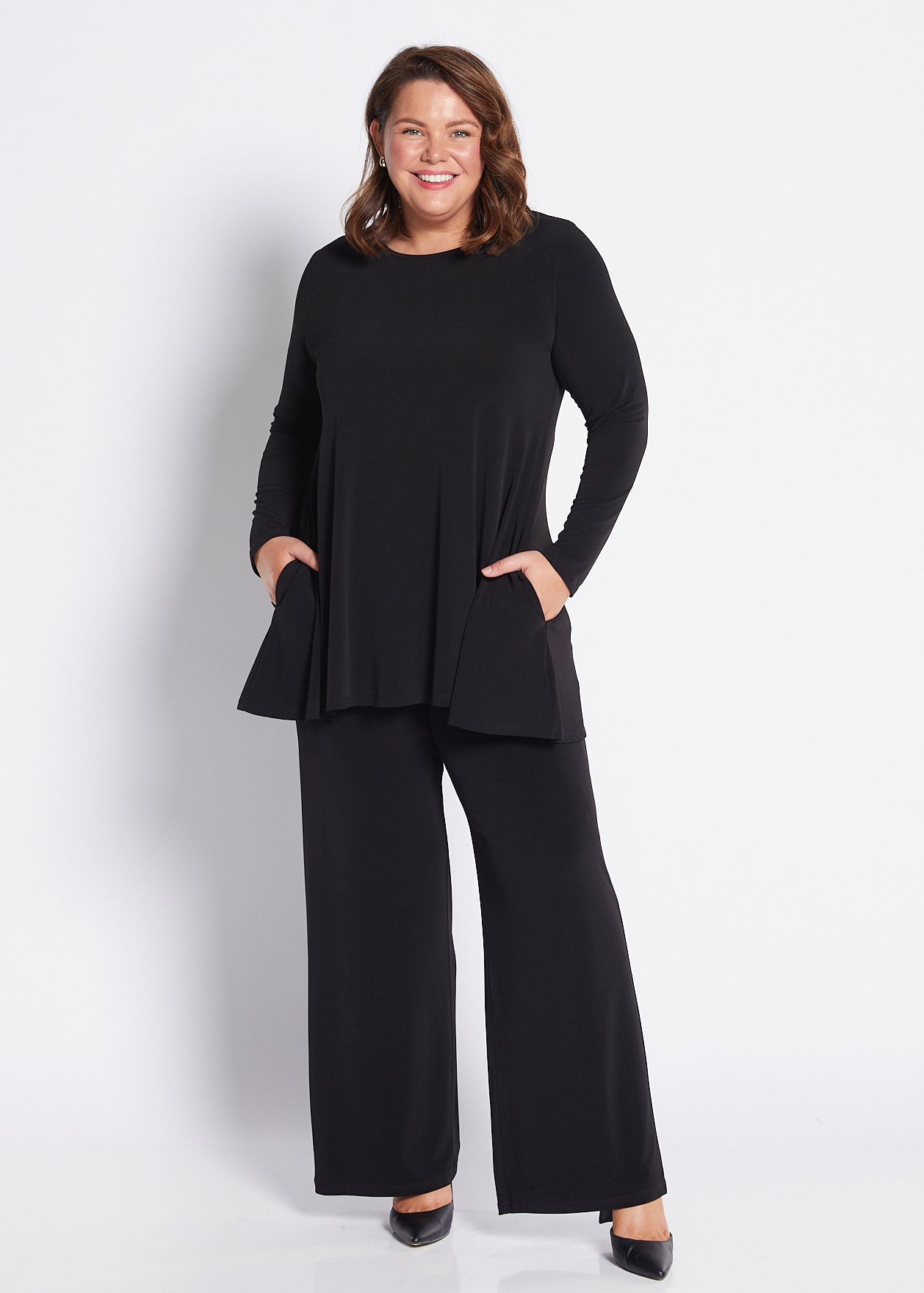 Jersey Long Sleeve Swing Tunic with Pockets in Black