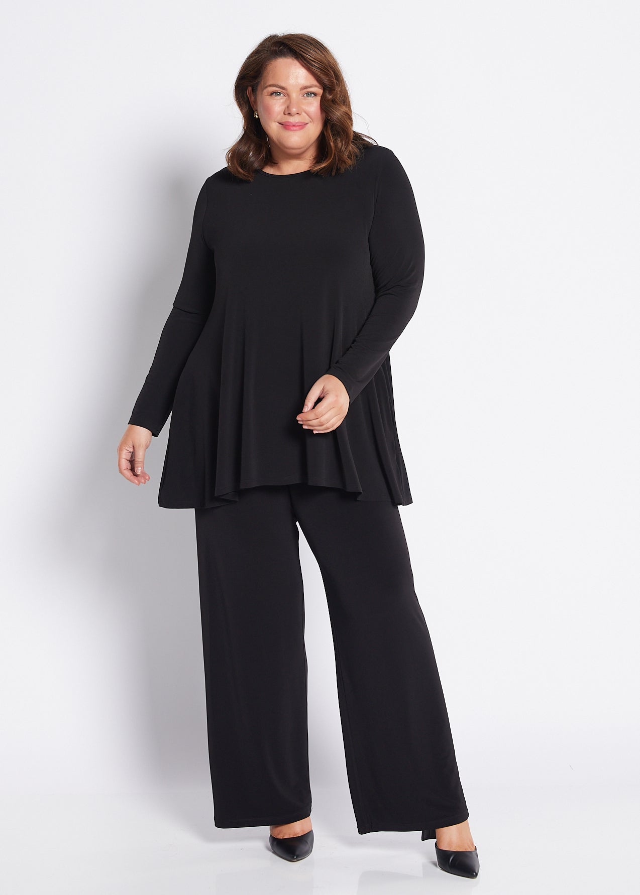 Jersey Long Sleeve Swing Tunic with Pockets in Black