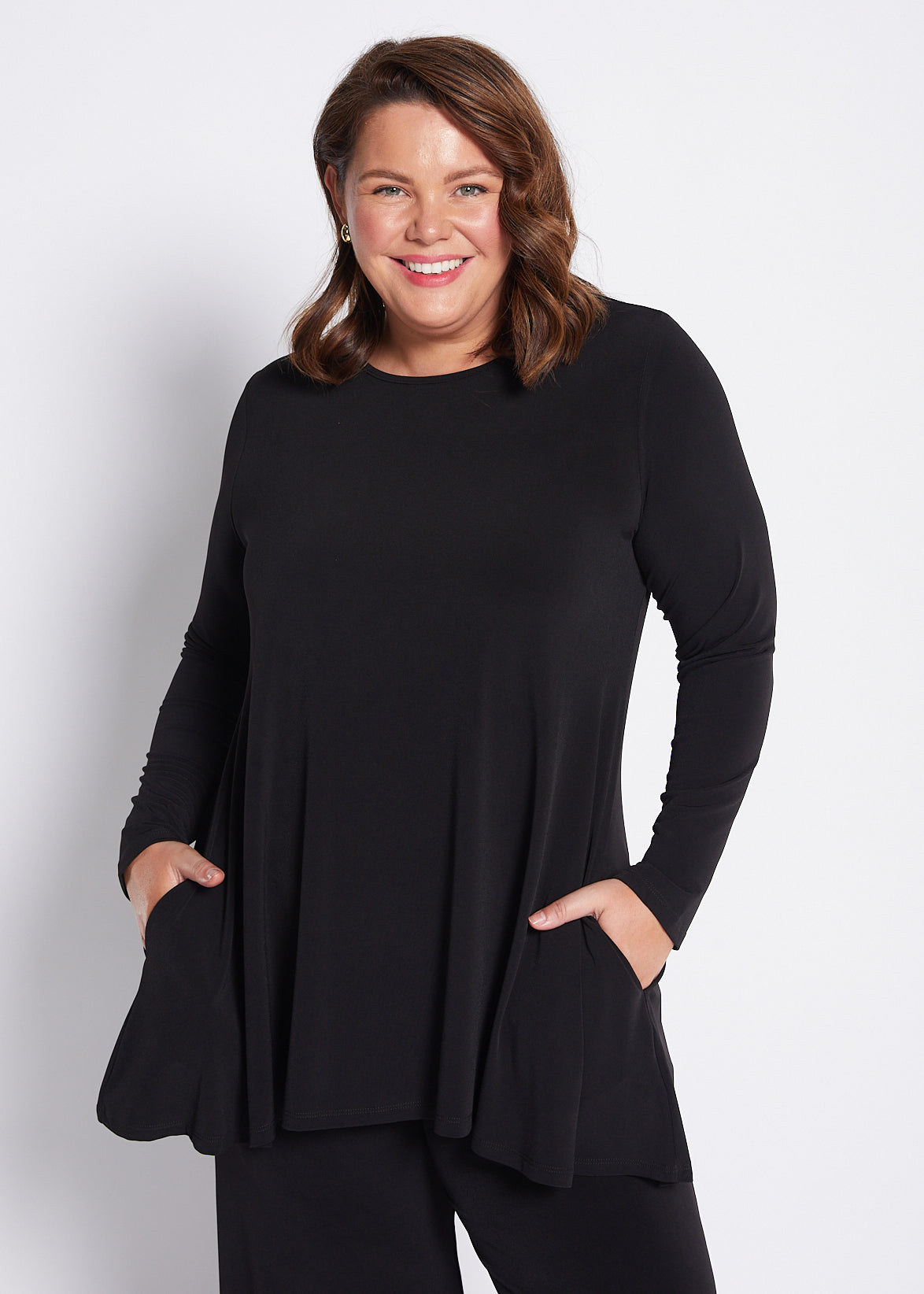 Jersey Long Sleeve Swing Tunic with Pockets in Black