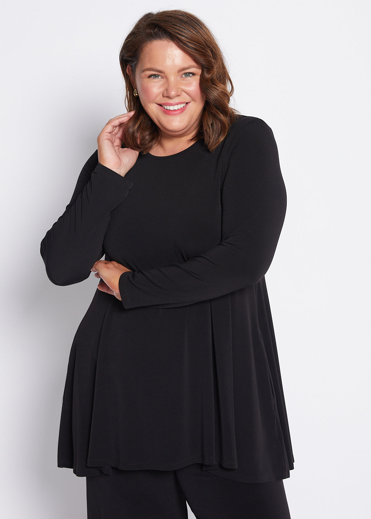 Jersey Long Sleeve Swing Tunic with Pockets in Black