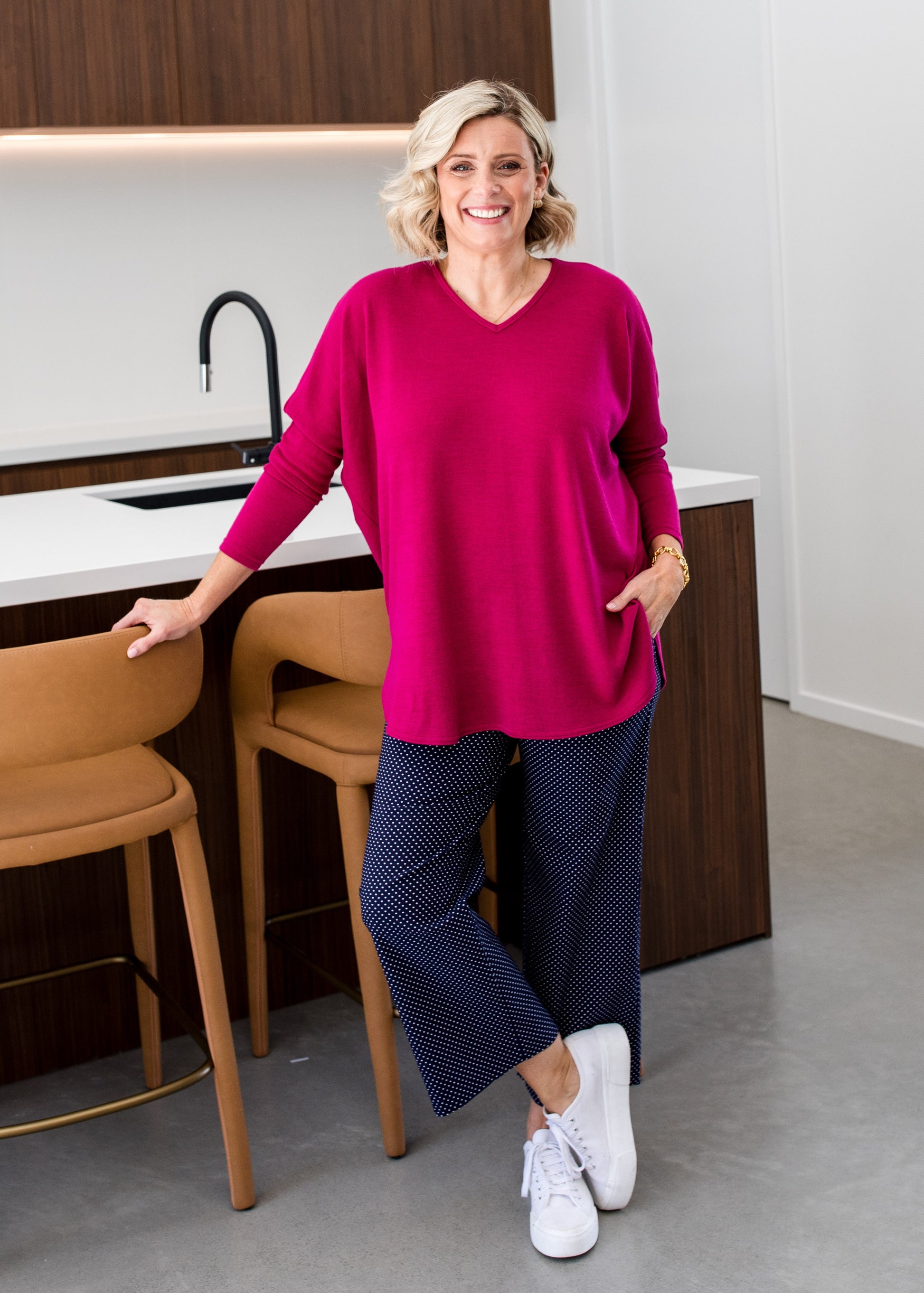 V Neck Knit Jumper in Magenta