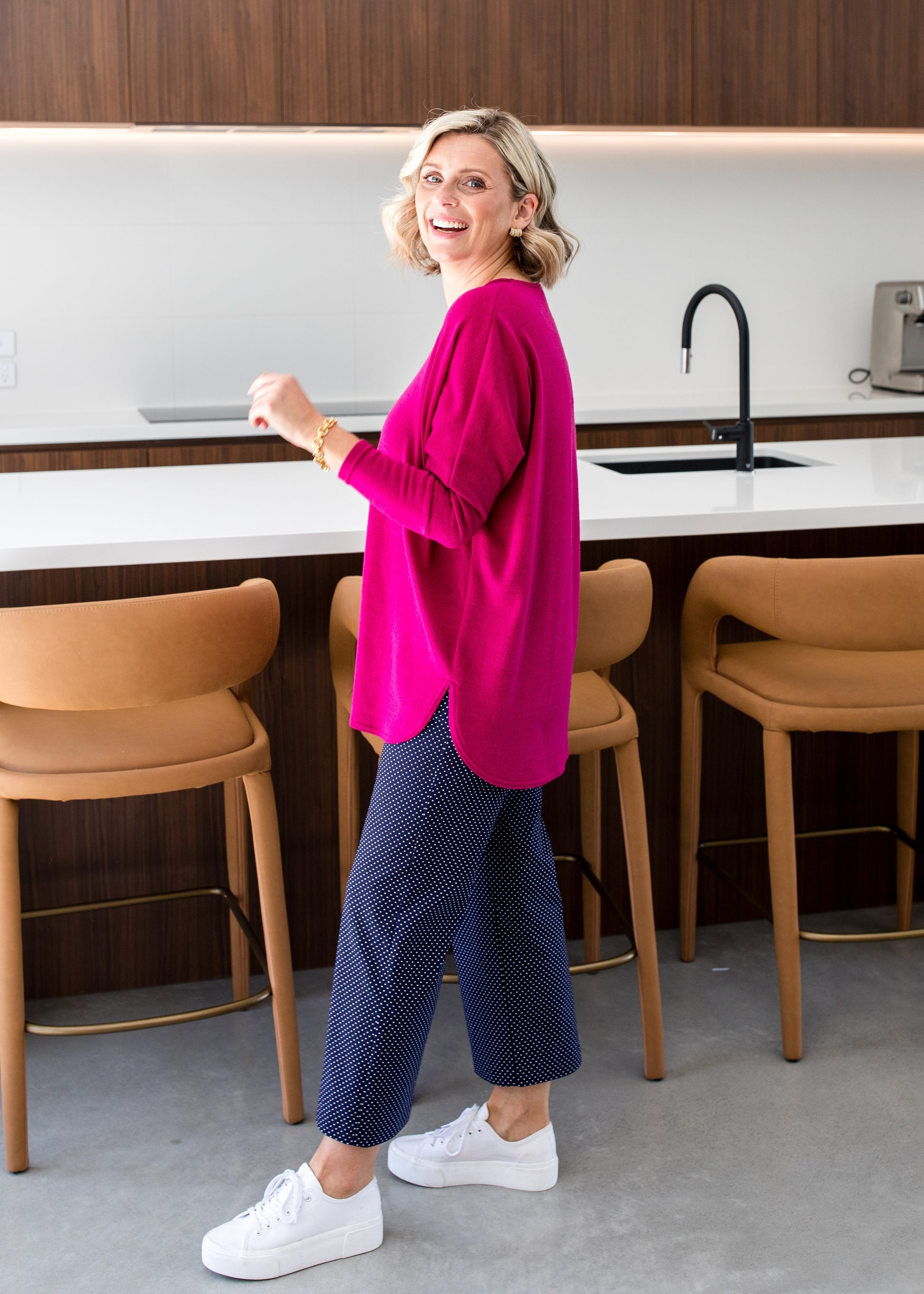 V Neck Knit Jumper in Magenta