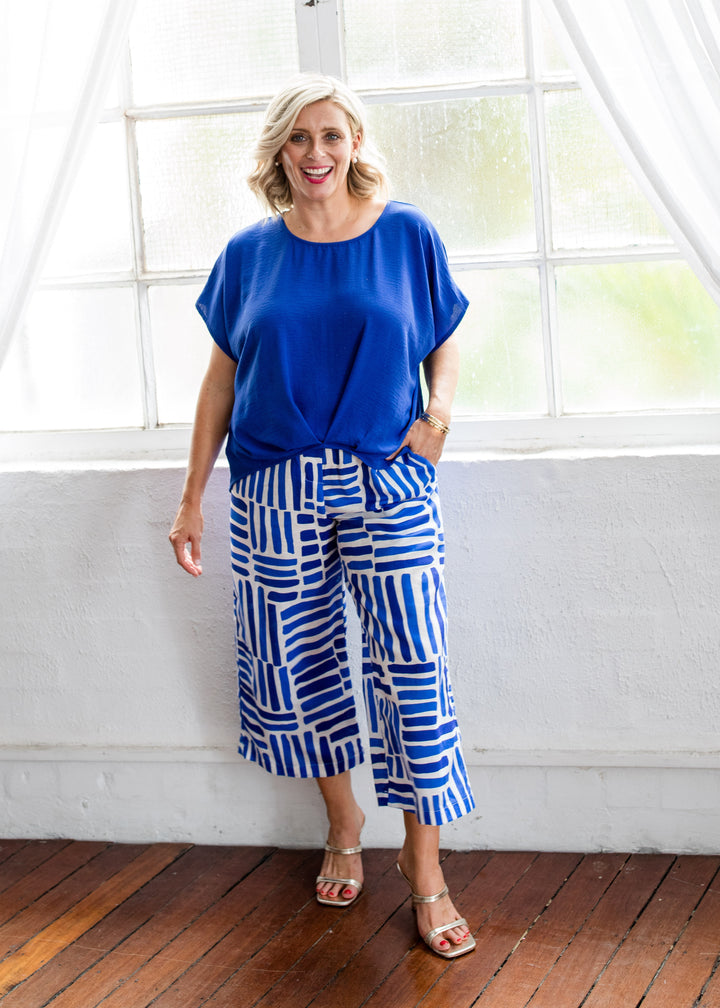 Zion linen crop pant in Gazebo blue