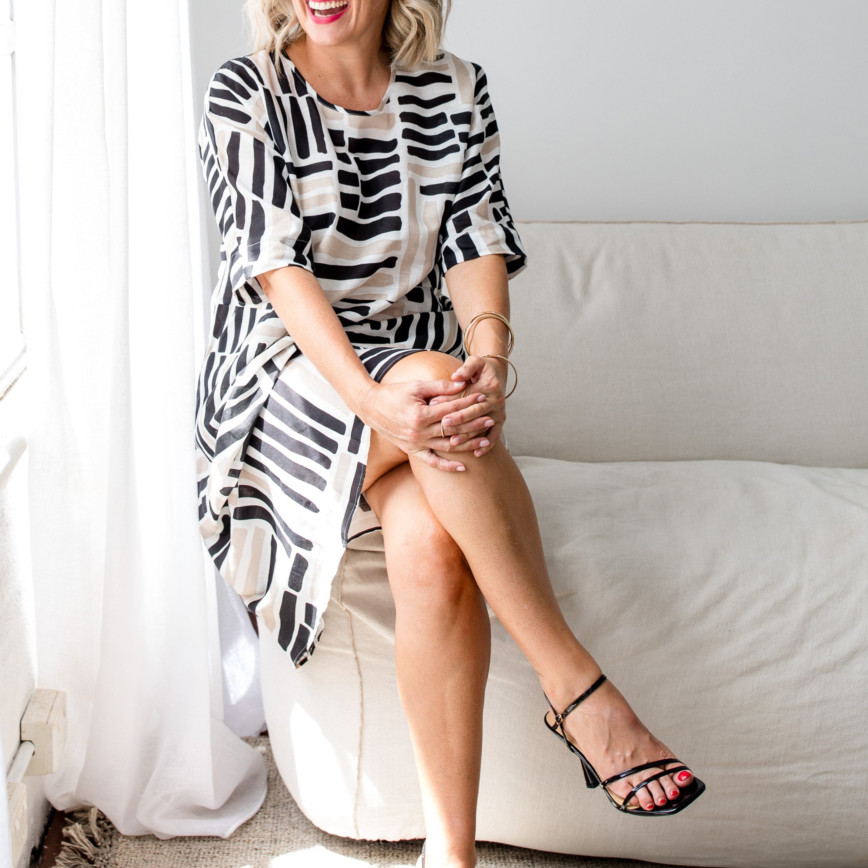 Claude linen dress in Gazebo black