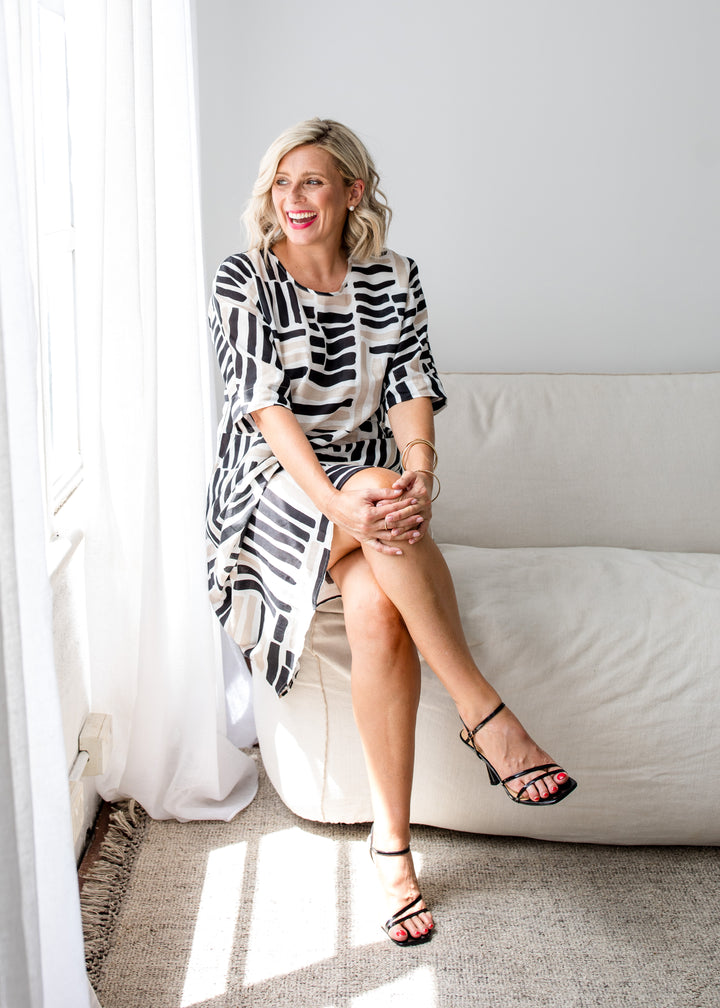 Claude linen dress in Gazebo black