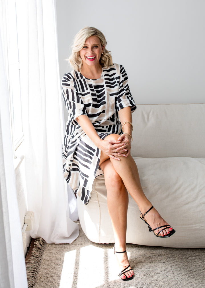 Claude linen dress in Gazebo black