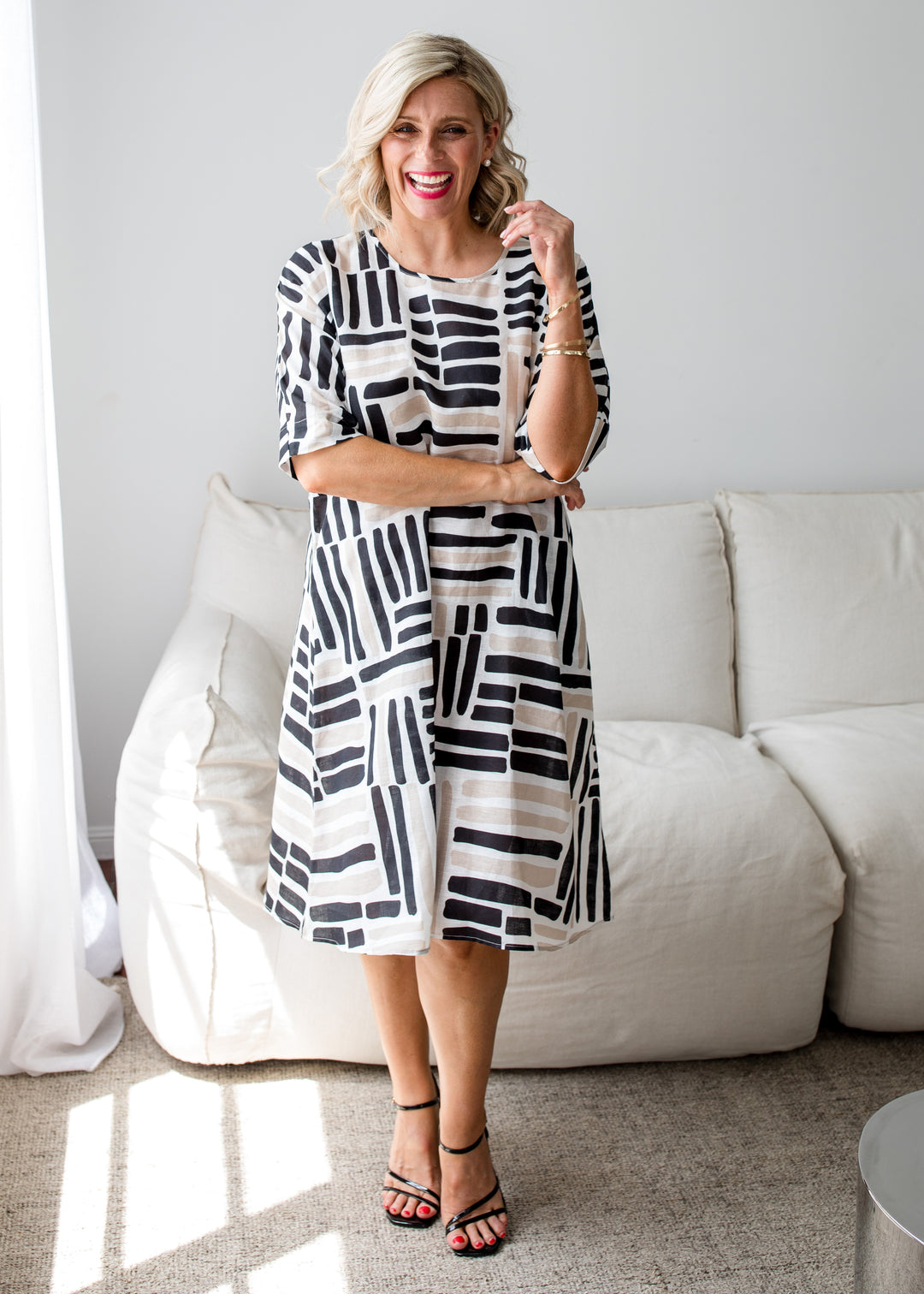 Claude linen dress in Gazebo black