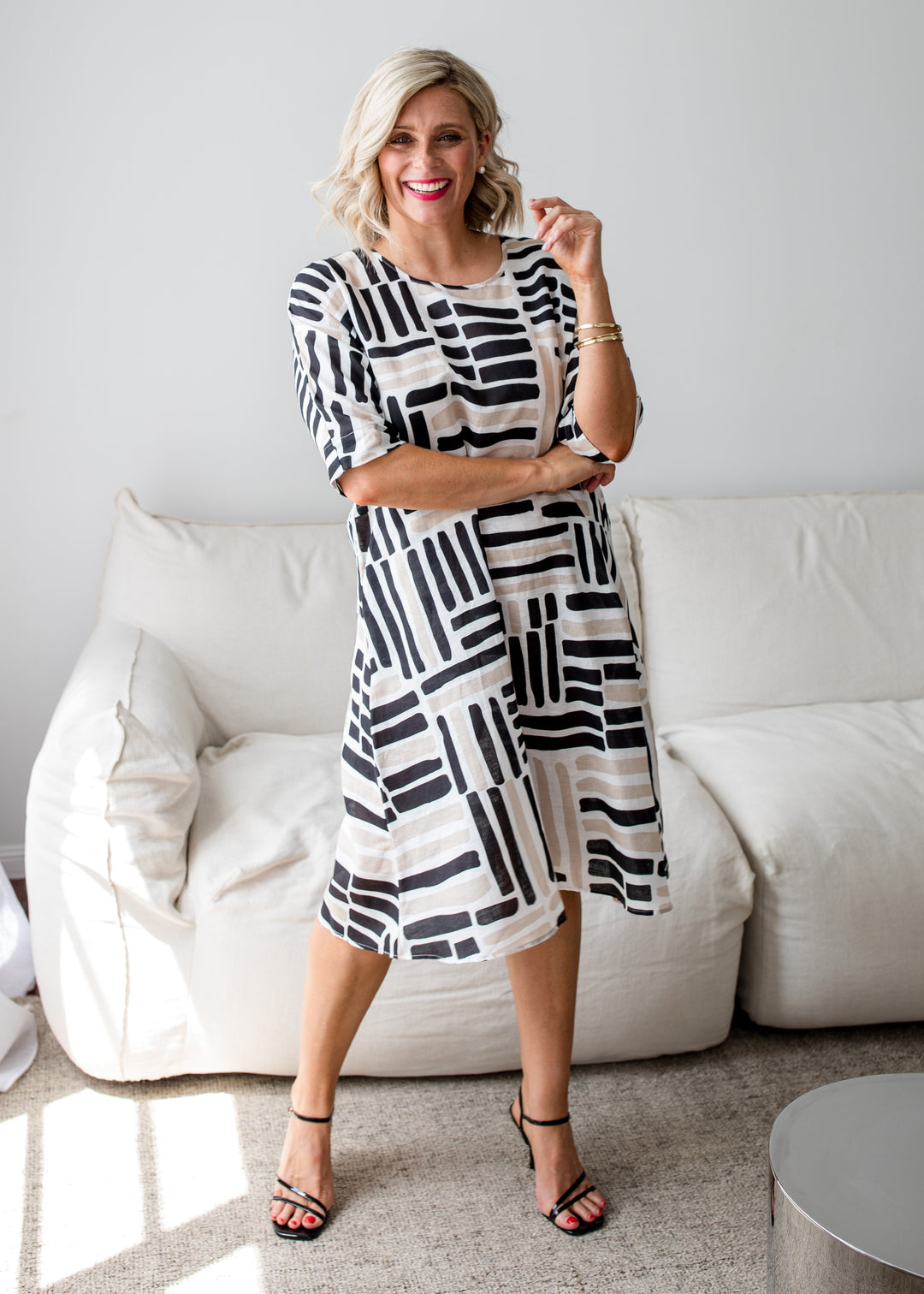 Claude linen dress in Gazebo black
