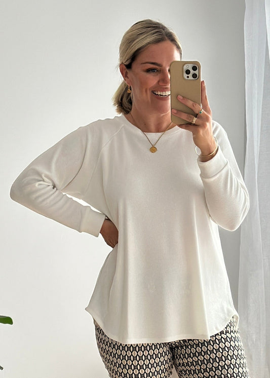 Rawson waffle raglan pullover in white