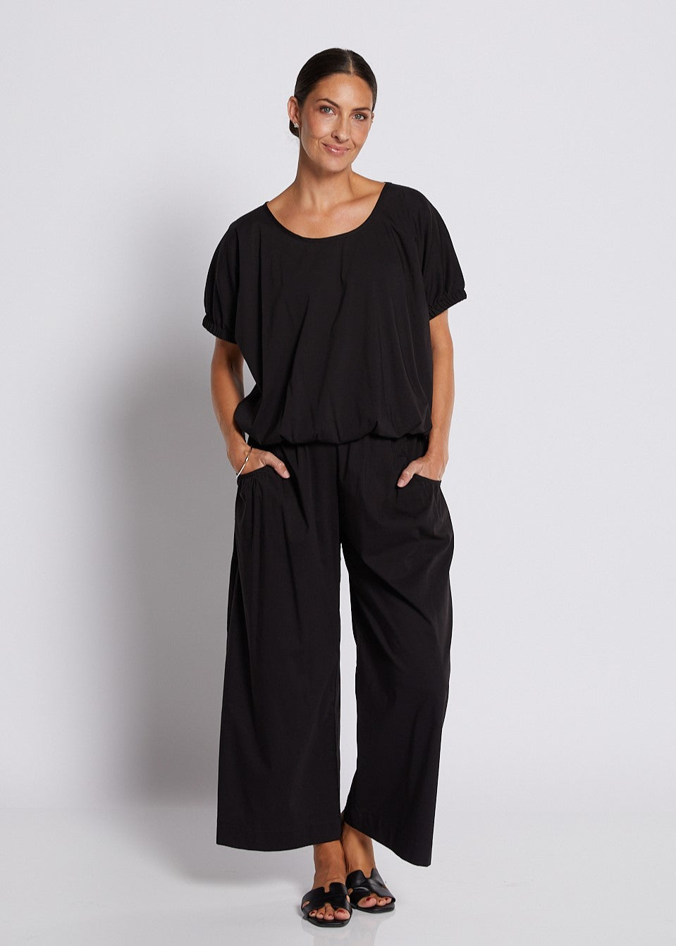 Cotton Relaxed Puff Short Sleeve Top in Black