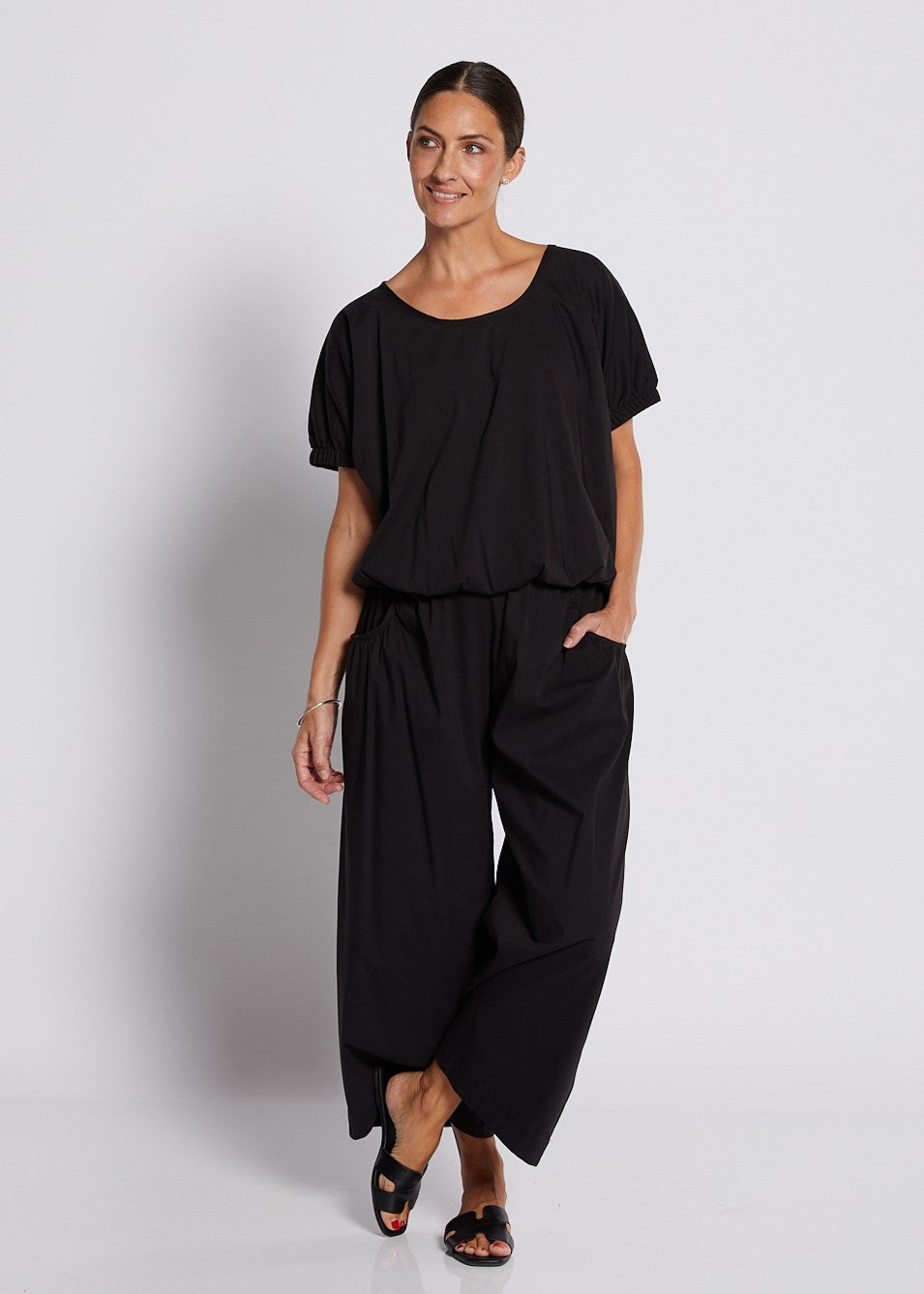 Cotton Relaxed Puff Short Sleeve Top in Black