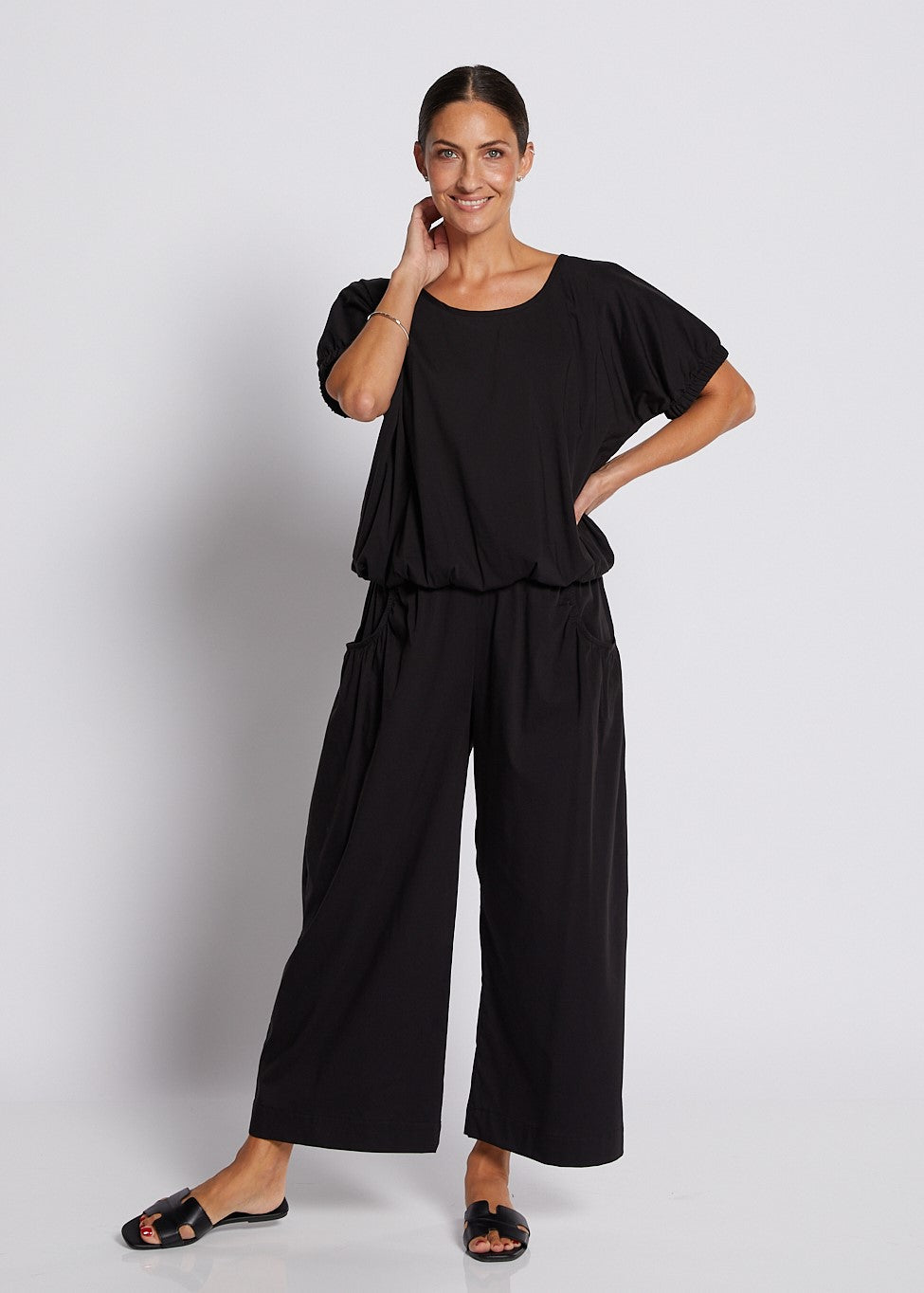 Cotton Relaxed Puff Short Sleeve Top in Black
