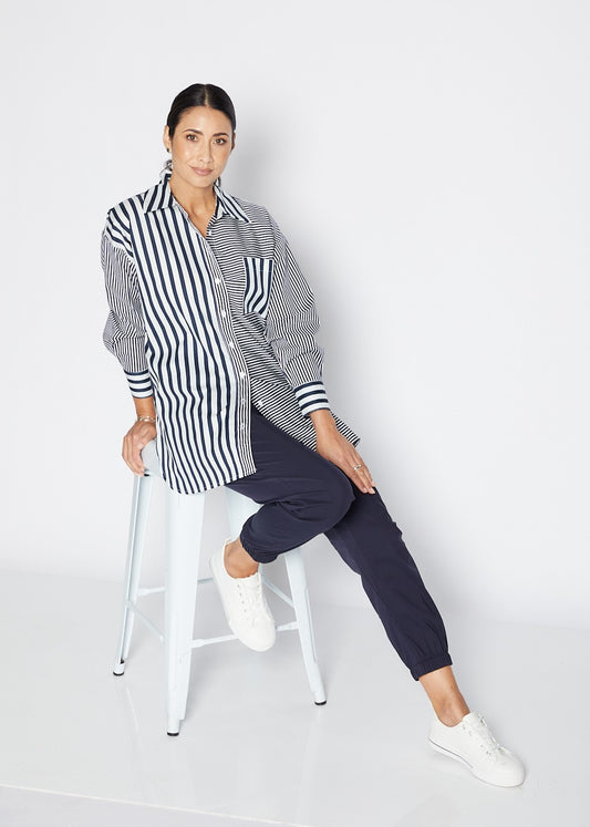 Port City stretch cotton shirt in navy stripe