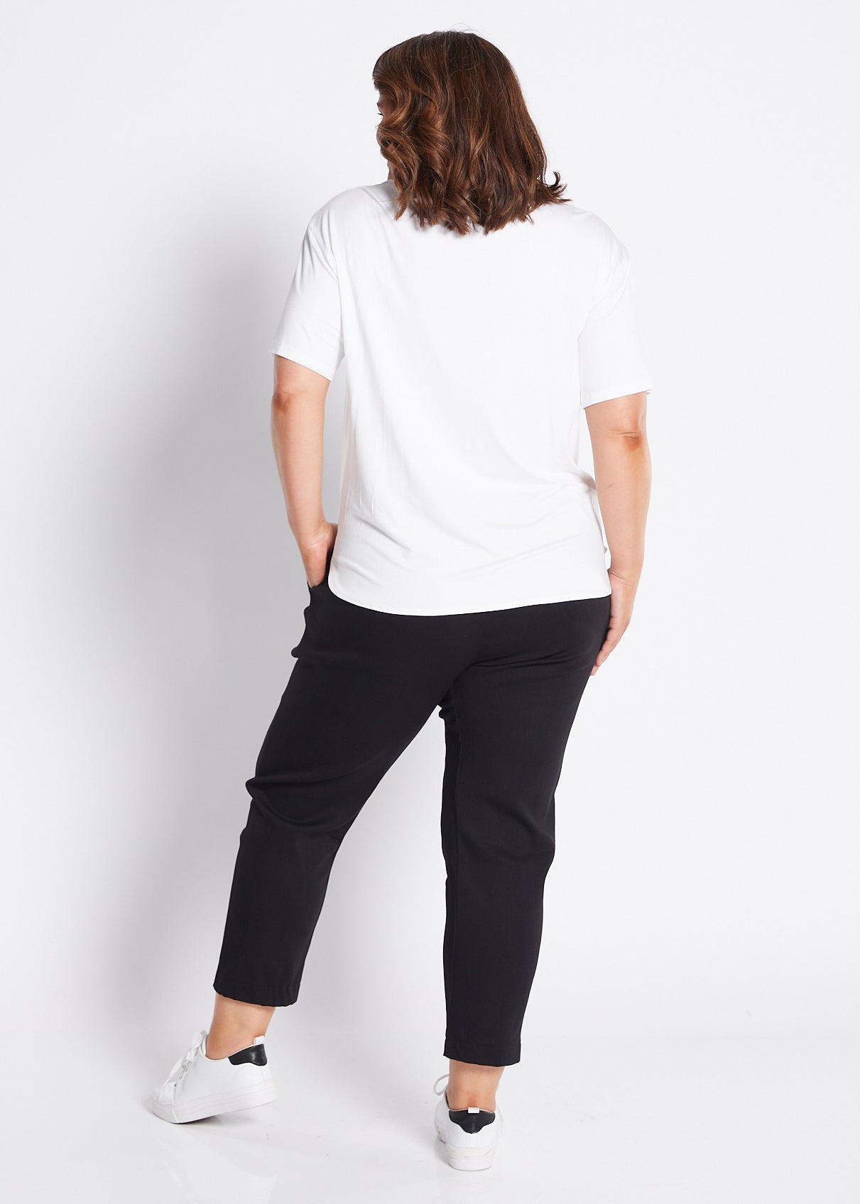 Bengaline Slub Stretch Relaxed Pant with Pockets in Black