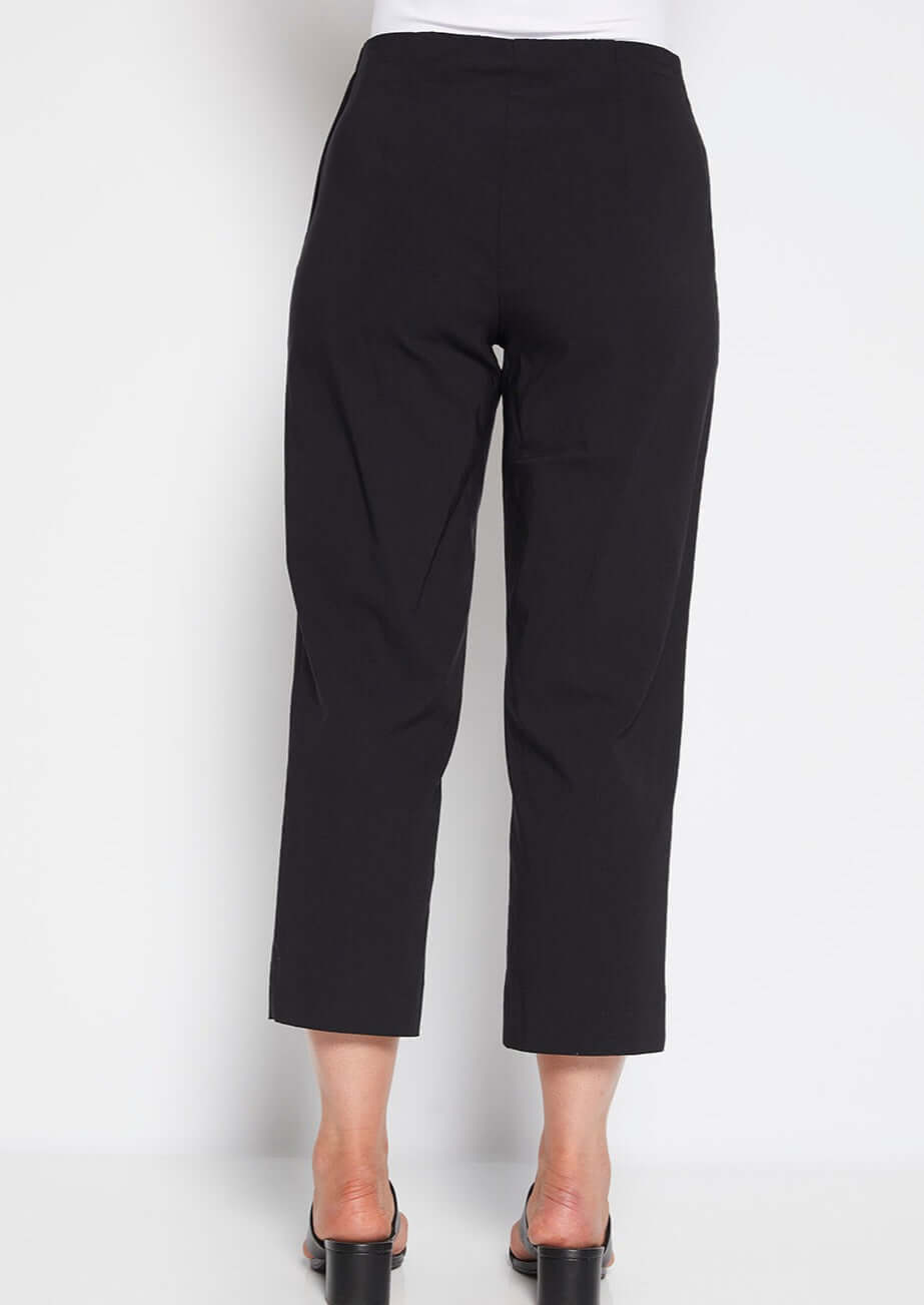 Wow Miracle Bengaline Women's 7/8th length straight-cut pants in black.