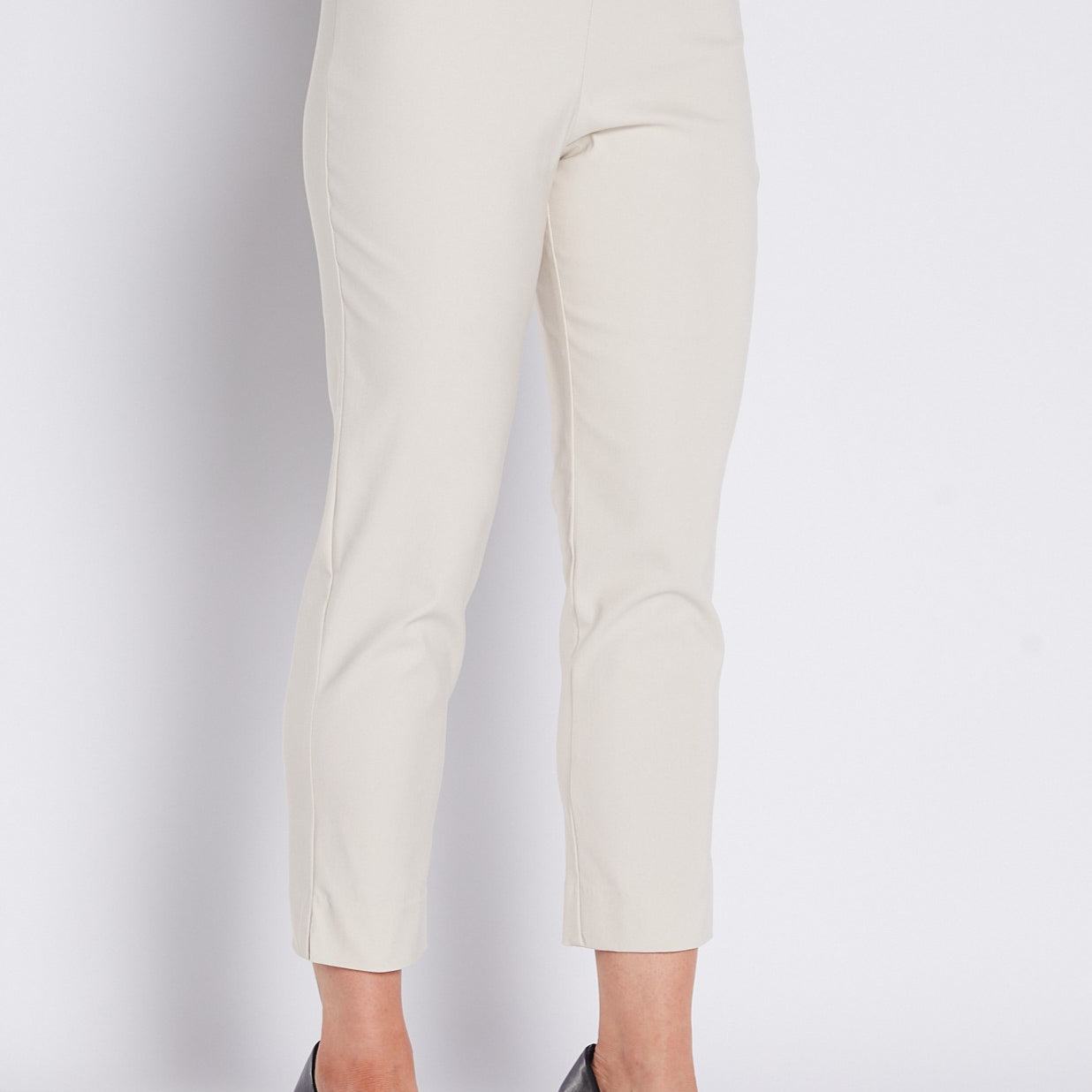 Bengaline Stretch 7/8 Slim Pant in Neutral Silt