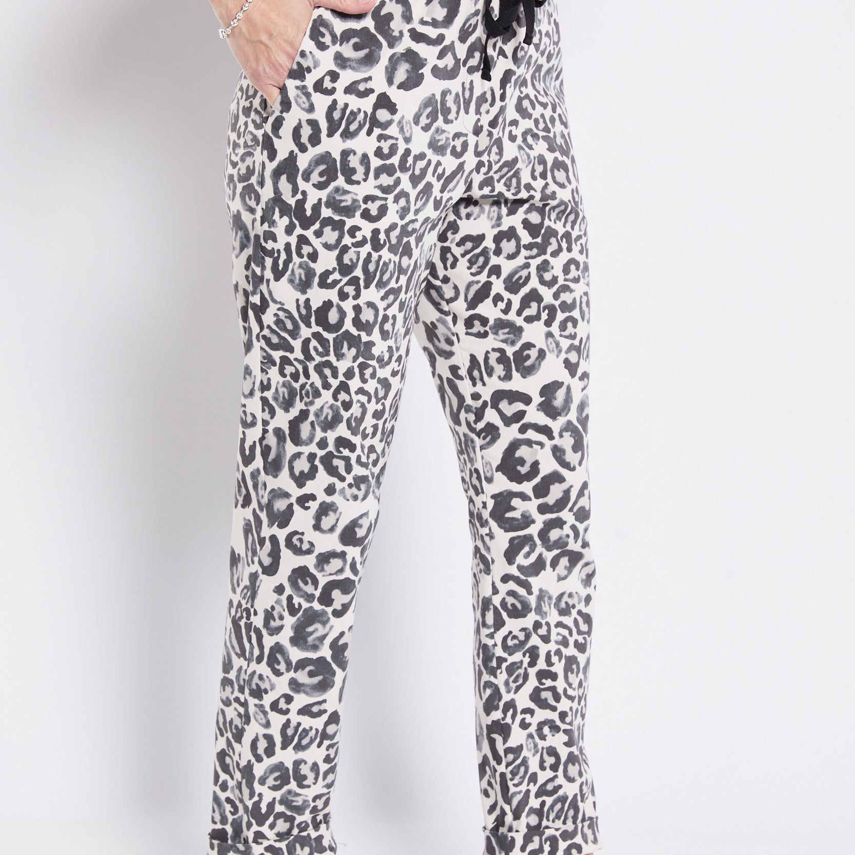 Bengaline Stretch Relaxed Drawstring Pocket Pant in Animal Print