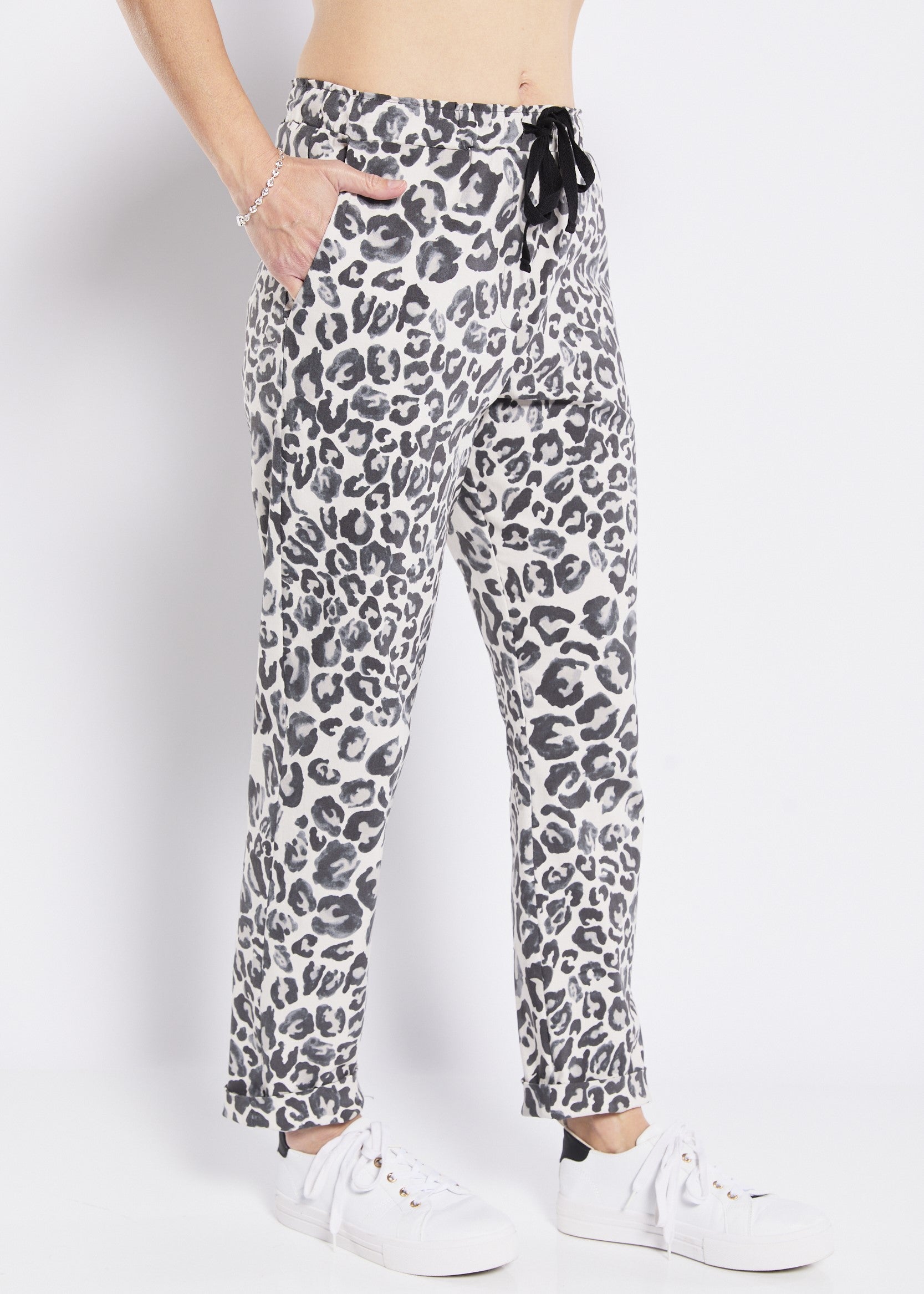 Travel Zenya printed Bengaline relaxed pant in Chorus