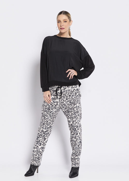 Travel Zenya printed Bengaline relaxed pocket pant in Chorus
