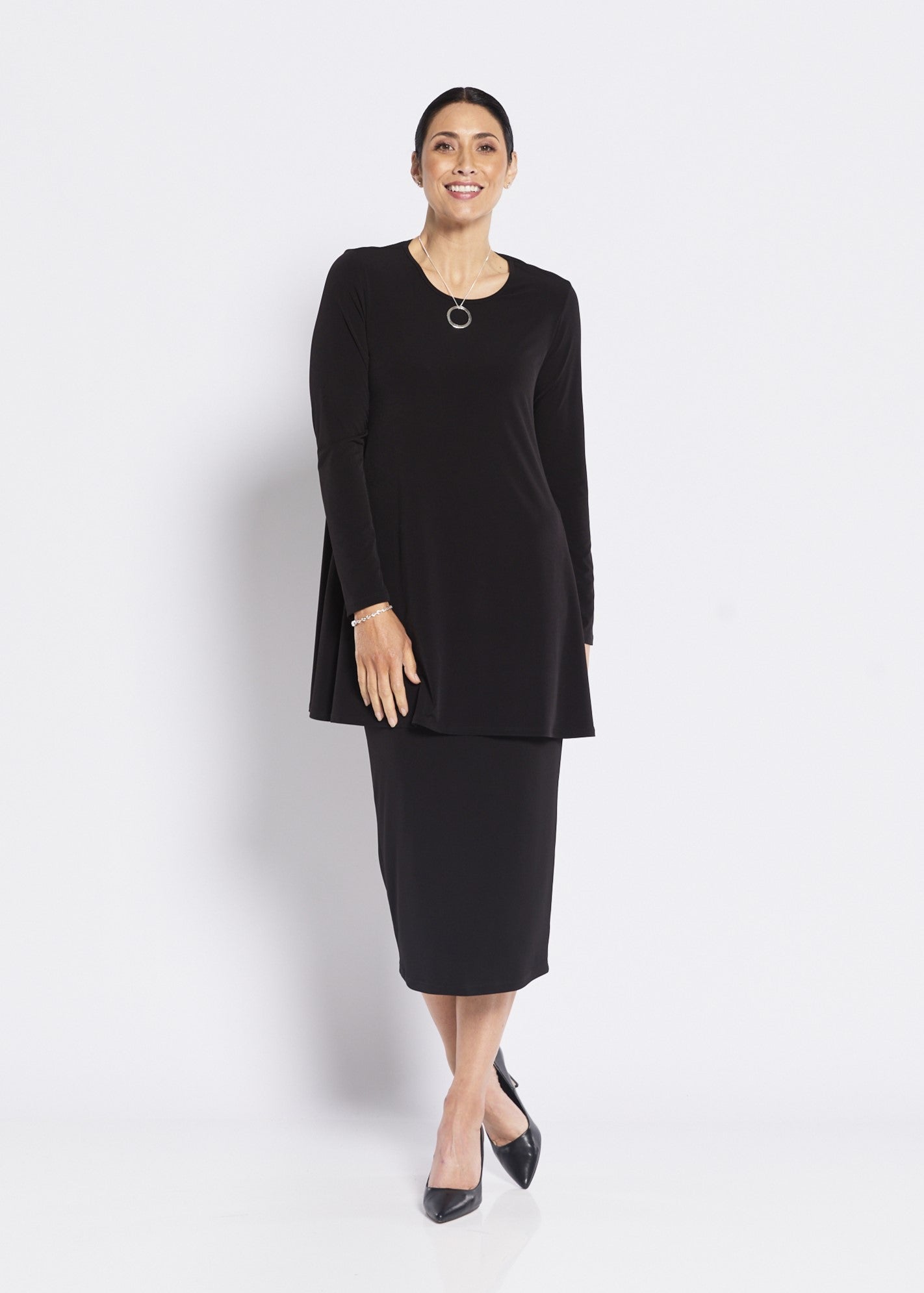 Jersey Long Sleeve Swing Tunic with Pockets in Black