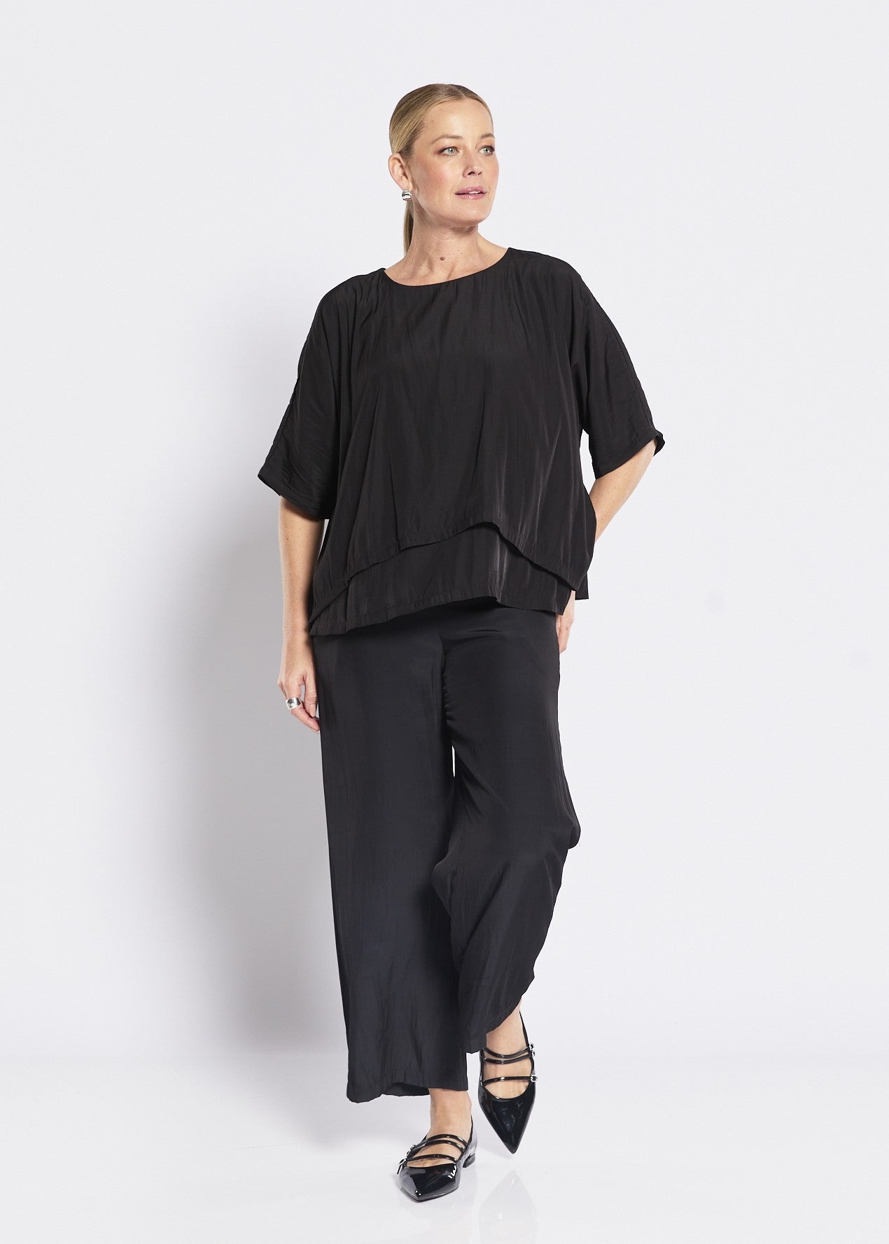 Keya Lustre technical layered top in black