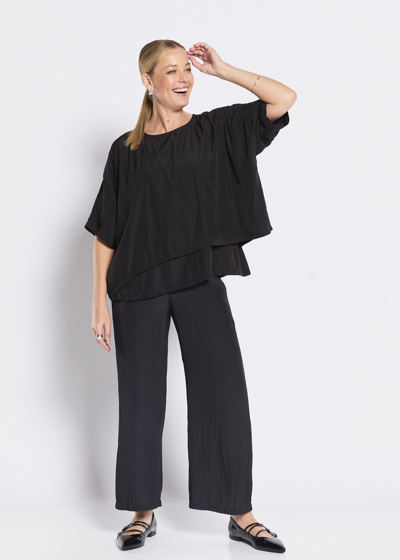 Keya Lustre technical layered top in black