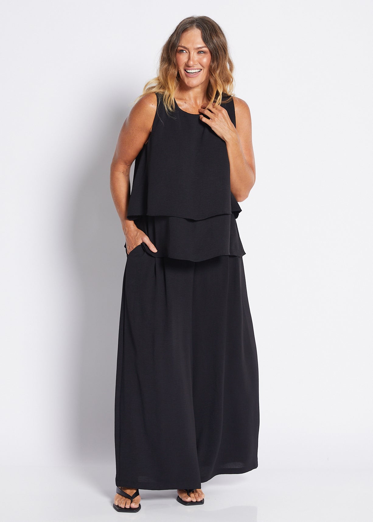 Crepe Ultra Wide Leg Pant in Black