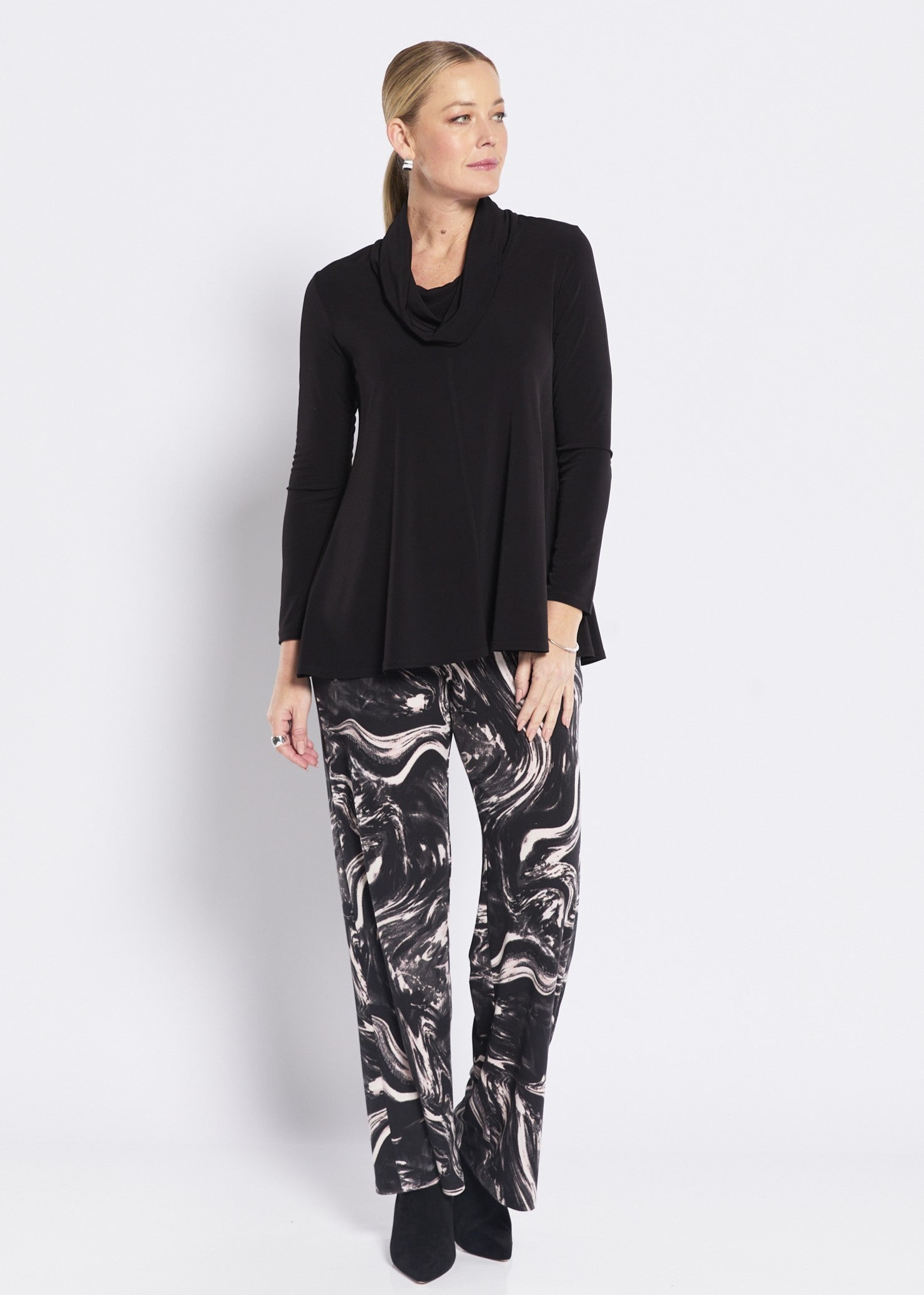 Brushed Jersey Relaxed Wide Leg Pant with Pockets in Black White Pink print